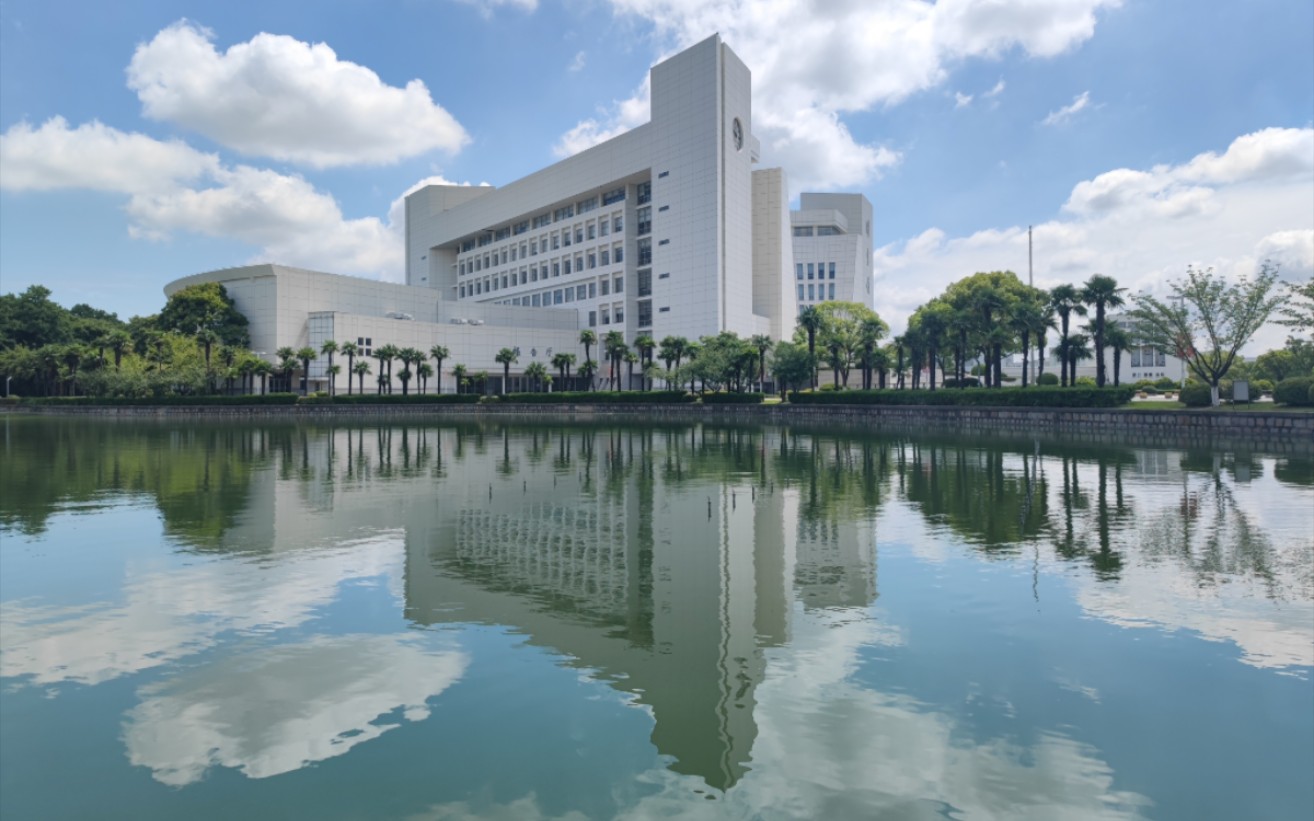 活动  蓝天 白云 上海大学图书馆