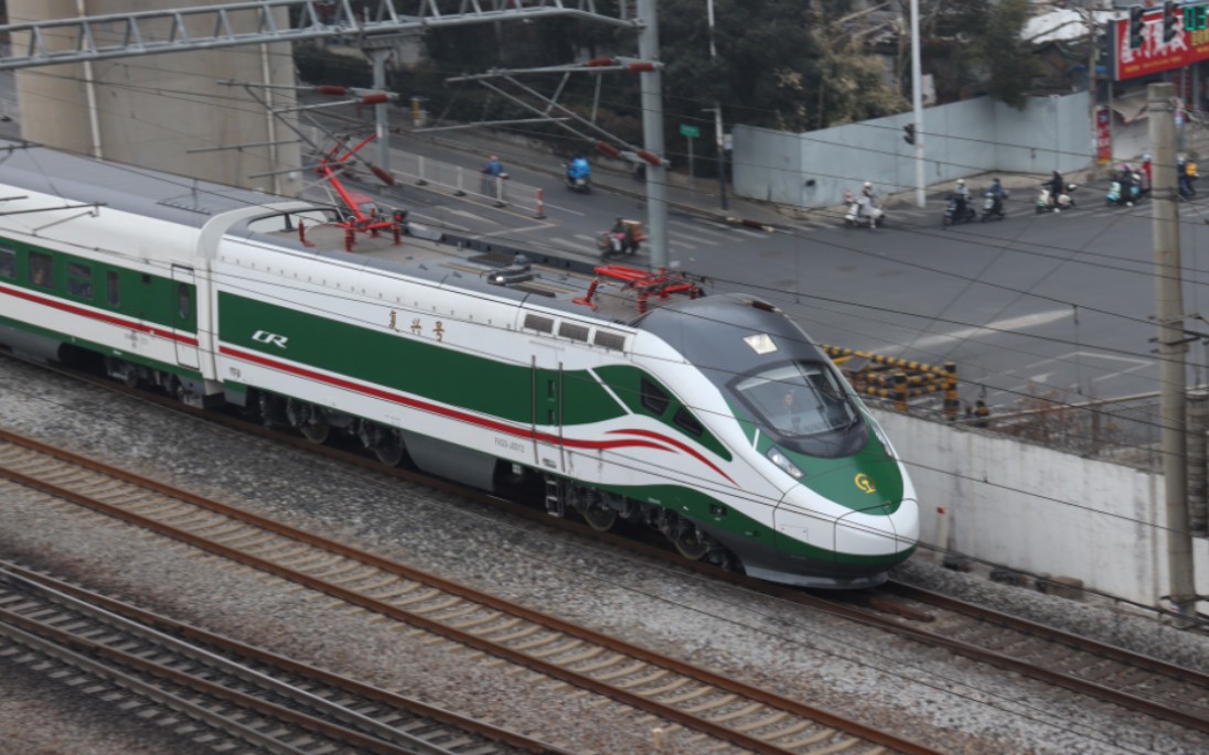 fxd3j-0312 0311 cr200j3-c-5027担当d215次减速进南京站,历经三代