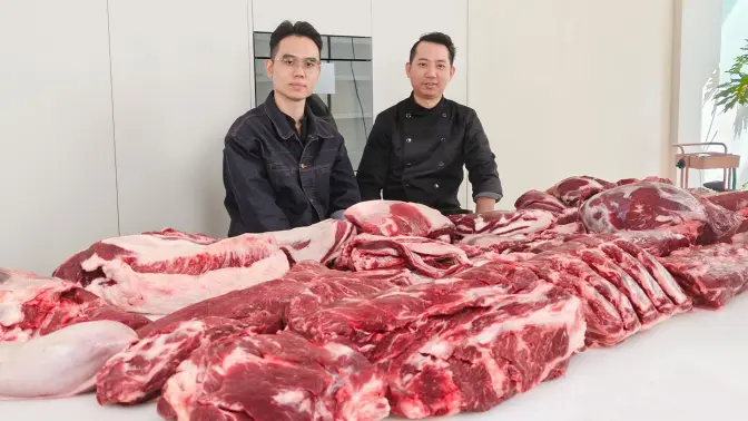 花6w块，拆解一头牛的35个部位，每个部位都适合做什么菜，一个视频讲清楚！