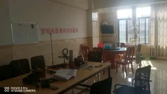 每天起床的第一件事情就是学习电子元件，今天学习过流保护器