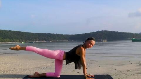 Boho Beautiful Yoga】素食健身博主Juliana Spicoluk的瑜伽近期50分钟