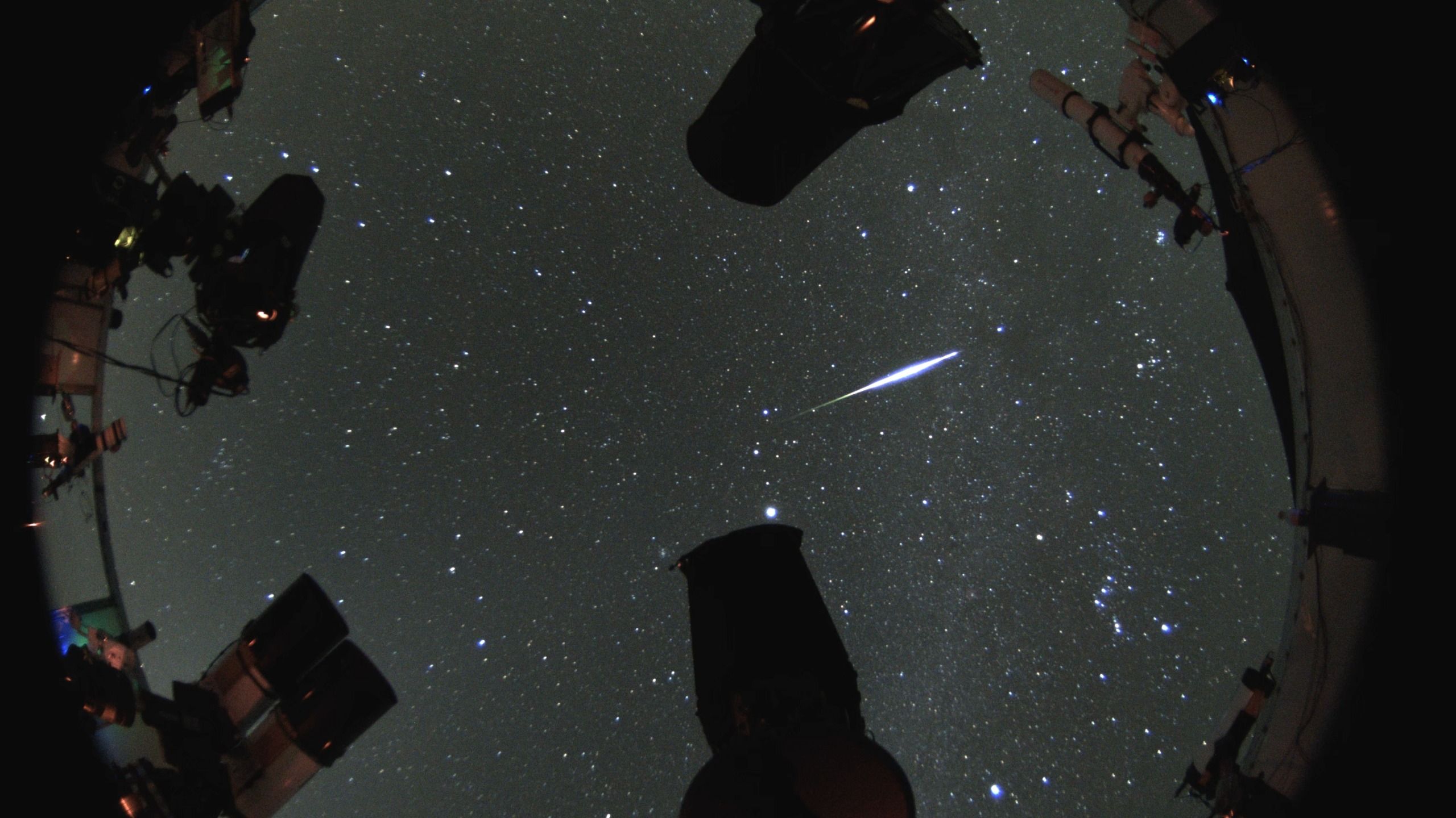 11.17 狮子座流星雨