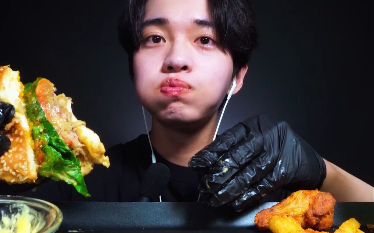 【大口吃播】chan sori 今天吃自己去汉堡店定制自制的怪物双层汉堡炸