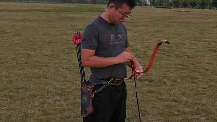 60磅天地弓韩弓85真羽混碳箭