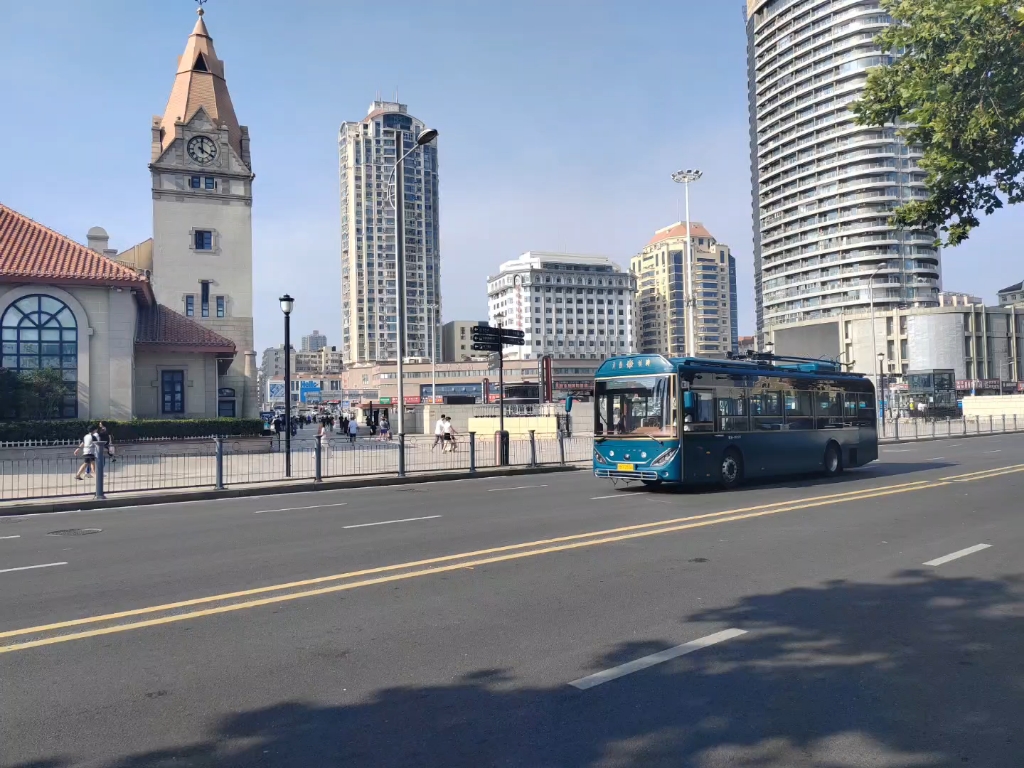 青岛公交2路复古电车