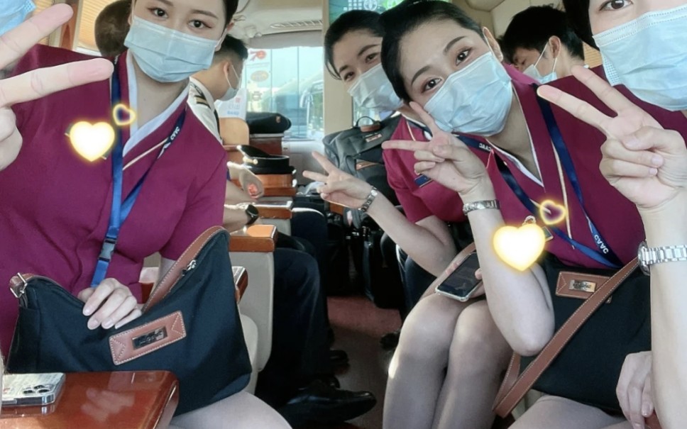 来自中国南方航空:空姐日常工作的一天!