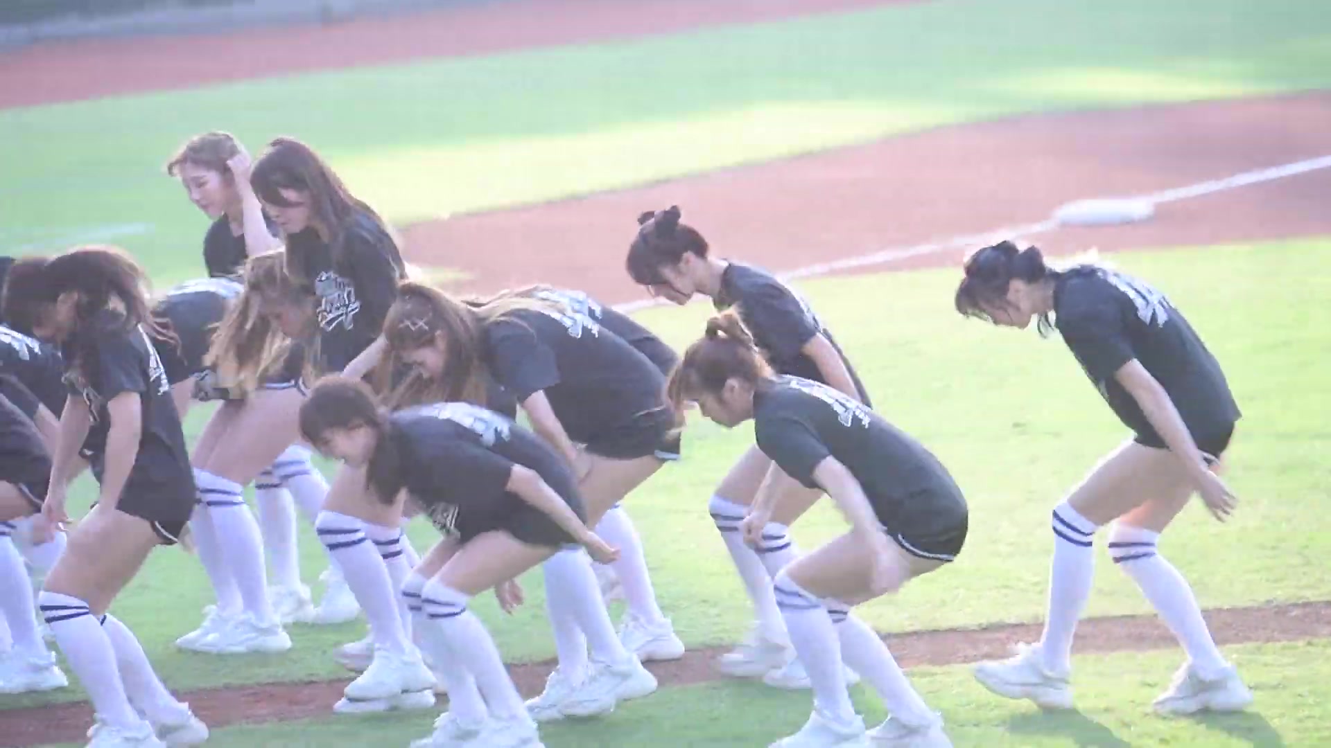 乐天女孩120191013lamigirlsmia沐妍开场舞envidiacontramiprogreso