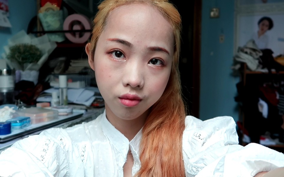 【小tri】努力做女孩子的第n天|把之前黄白发化妆视频发出来,手机内存