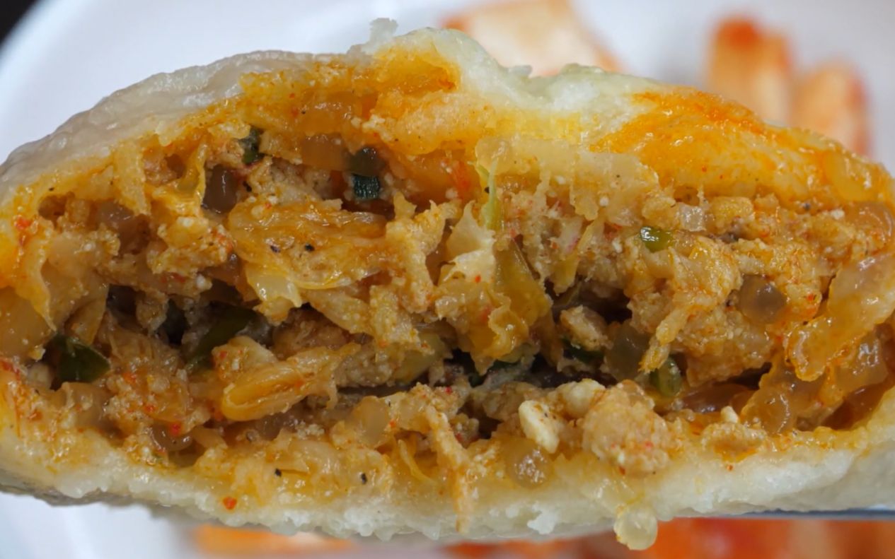 活动  韩国街头美食之蒸包,泡菜猪肉粉条蒸包看着真诱人