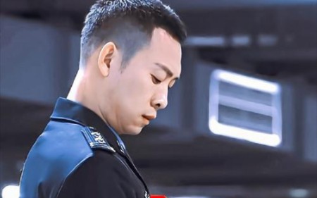 [wake]"如有战 召必回""是军人亦是演员" [张译敬礼名场面 高燃混剪]