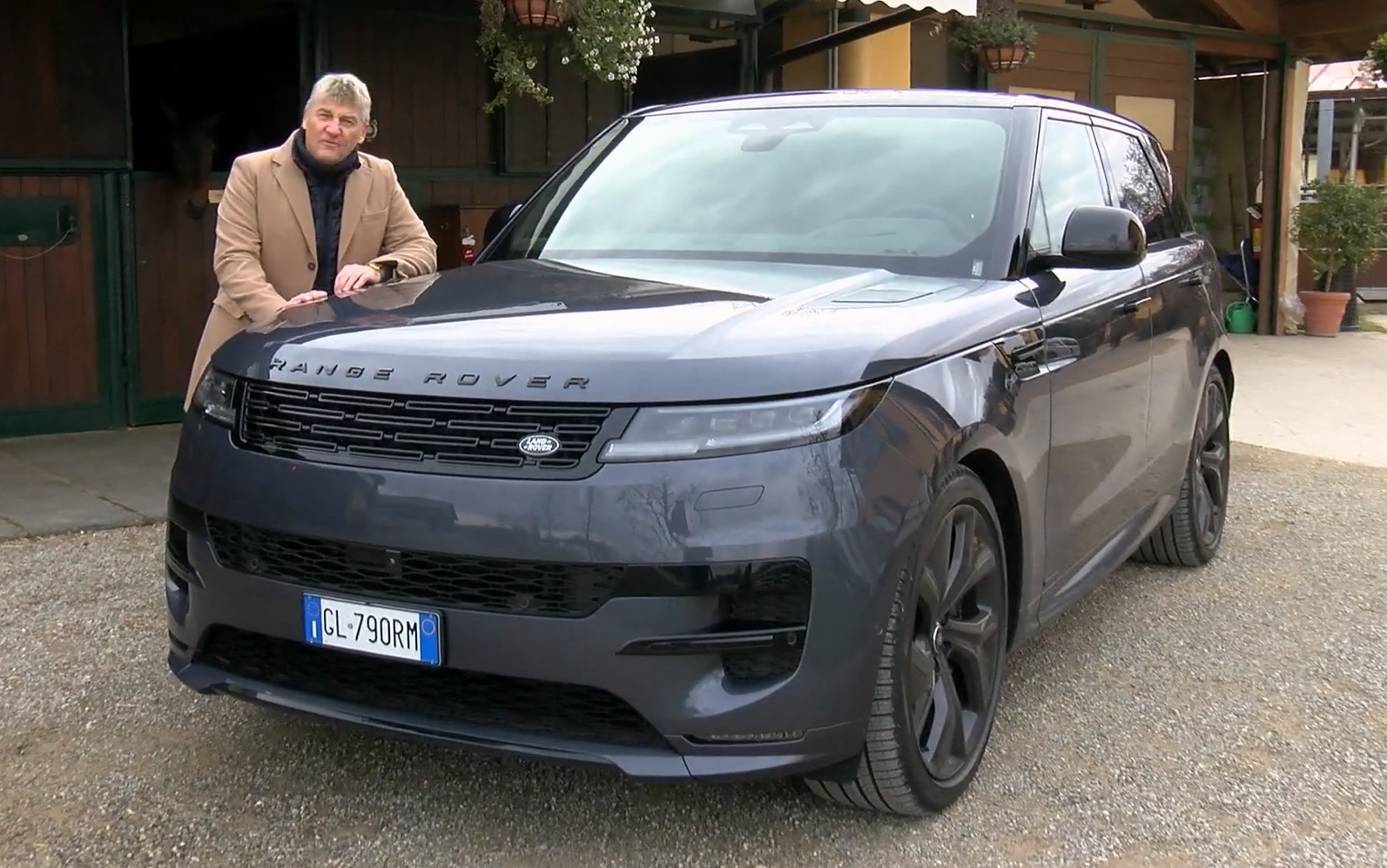 【sportaction】试驾体验 路虎揽胜运动 autobiography 瓦雷辛蓝 2023