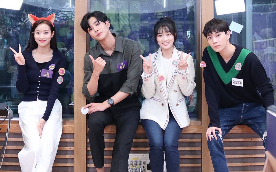 三站联合中字偶然发现的一天剧组做客idolradioep365李娜恩x路云x金