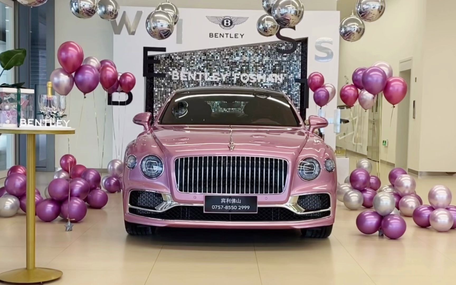 passion pink / 激情粉 #宾利飞驰 相信没有女神能经得起它的诱惑, 都