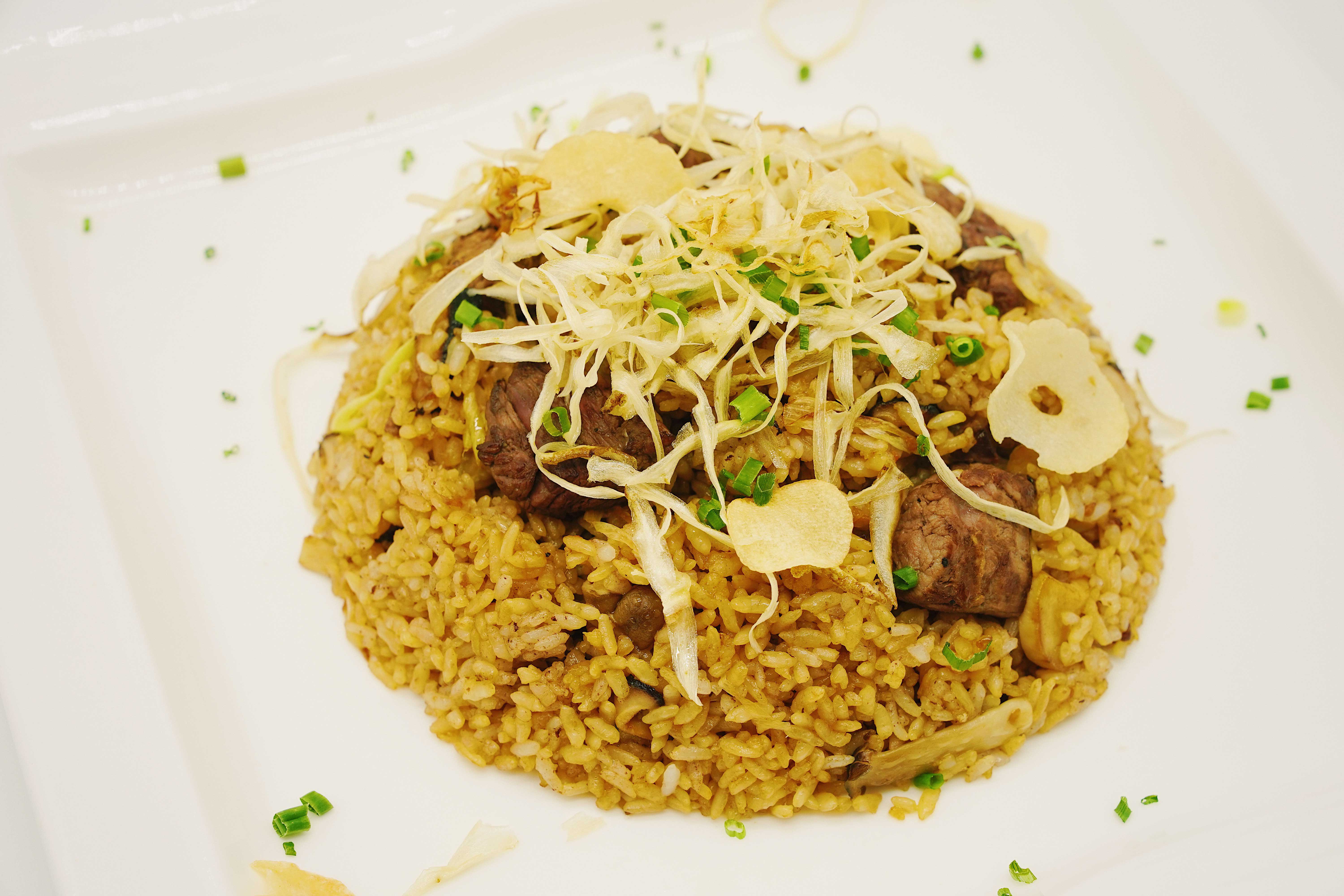 元盛牛肉x同样一份牛肉炒饭,他做出来的竟能卖到百元以上!