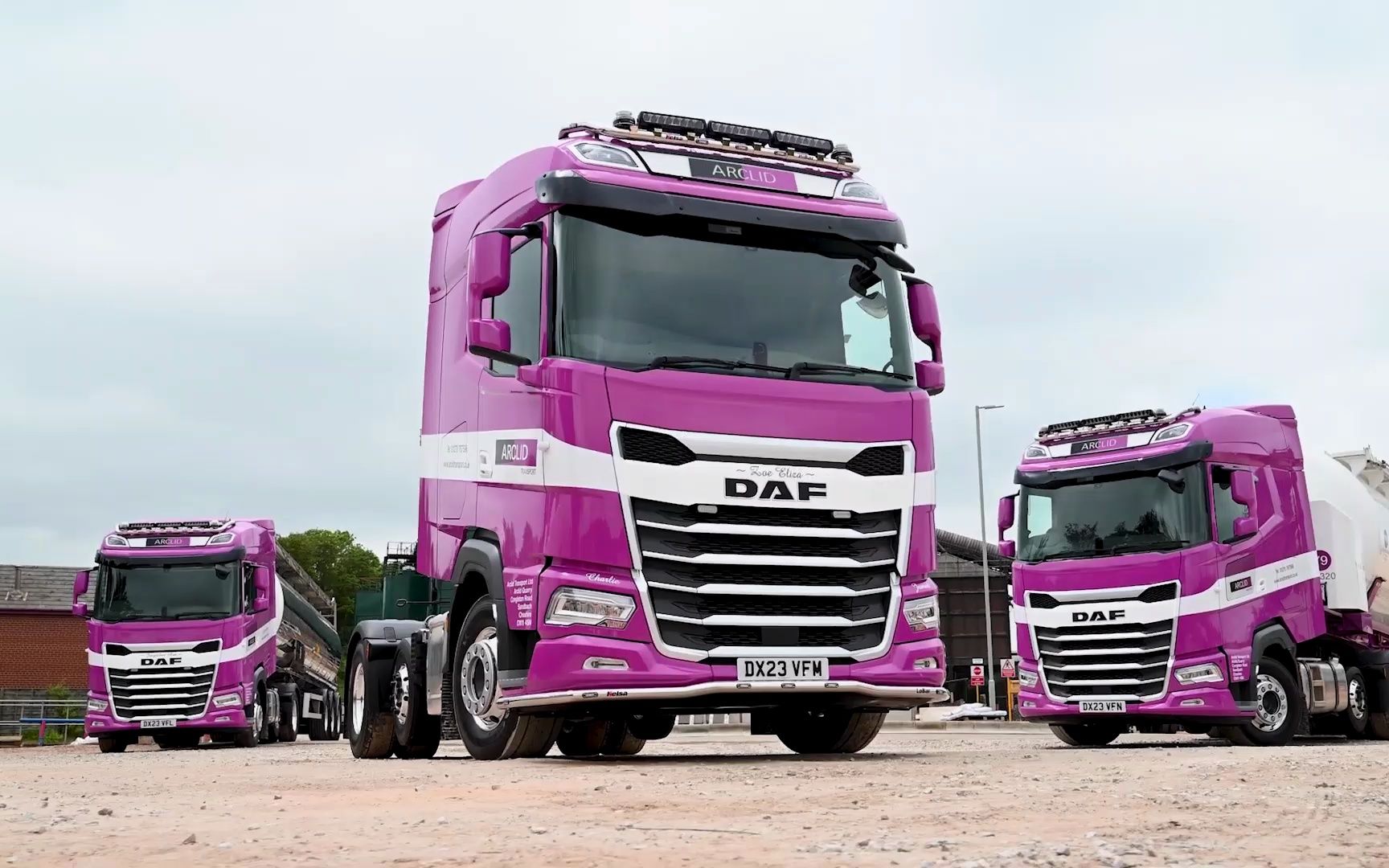 arclid trans采购3辆新达夫xg卡车