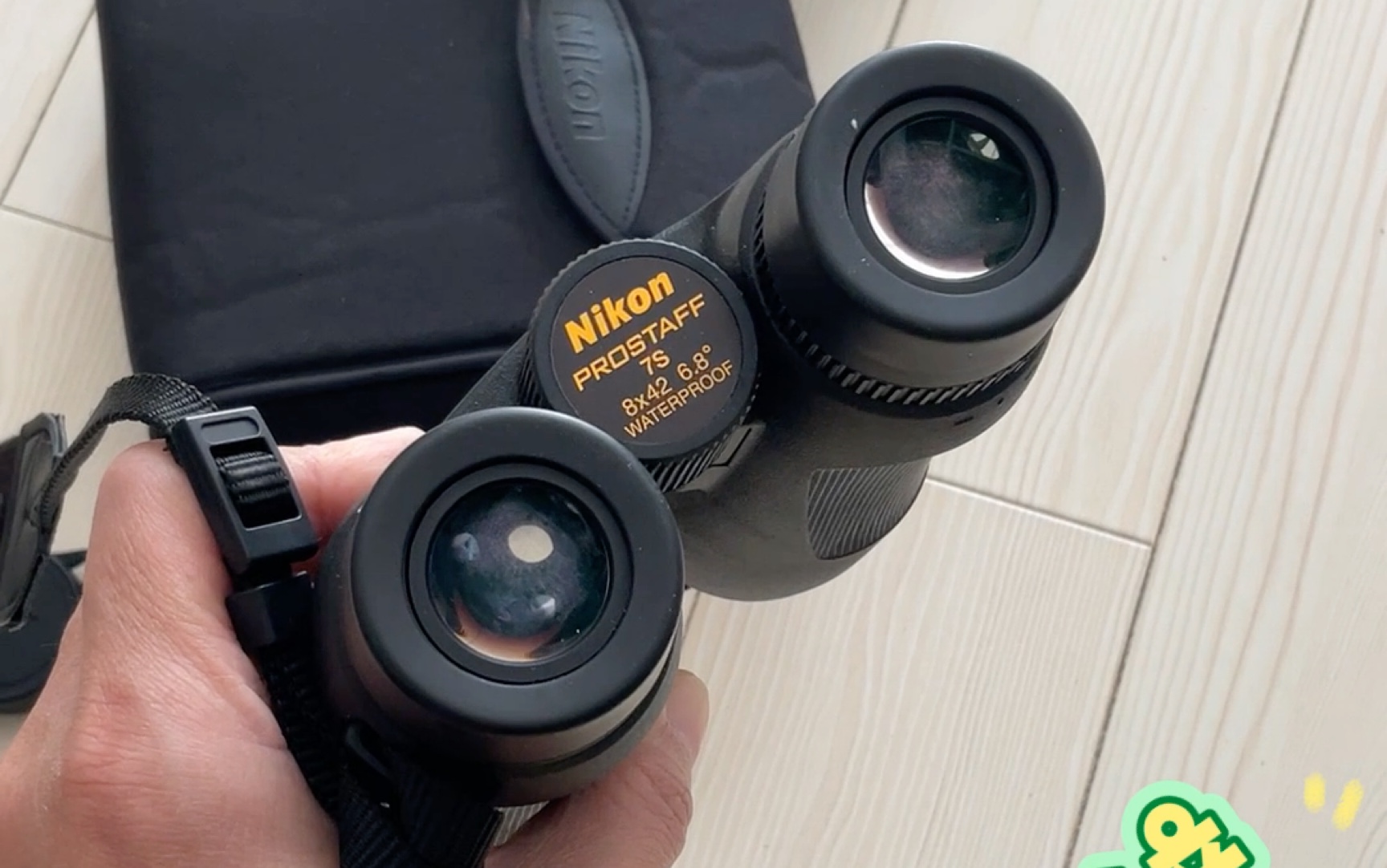 尼康7s双筒望远镜,成色很新,成像清晰,光轴正,附件全
