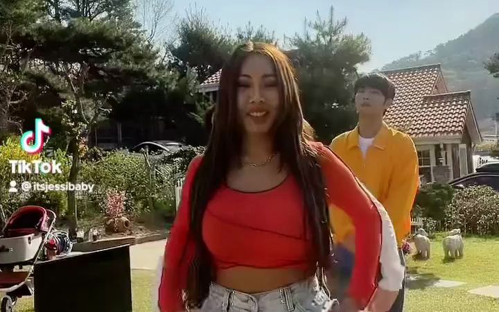 [图]【Jessi×第六感】zoom又来啦！ins最新TIKTOK舞蹈挑战