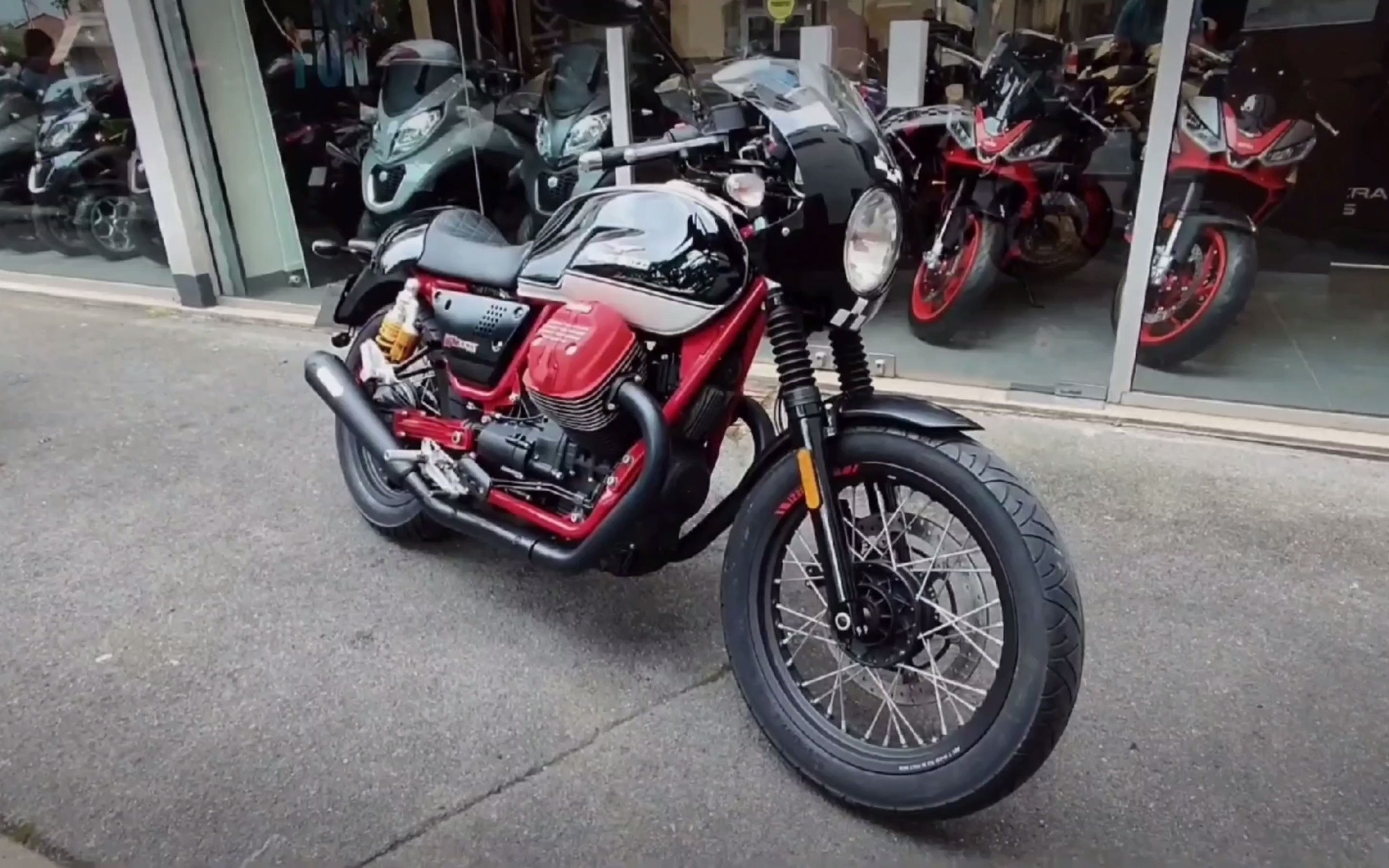 2021 摩托古兹 v7 iii racer_哔哩哔哩_bilibili