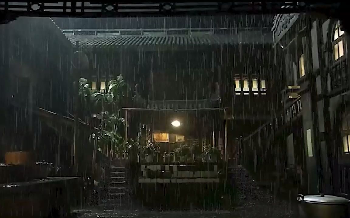 [图]秋雨浓-下雨夜空荡的院子-总觉得怪怪的