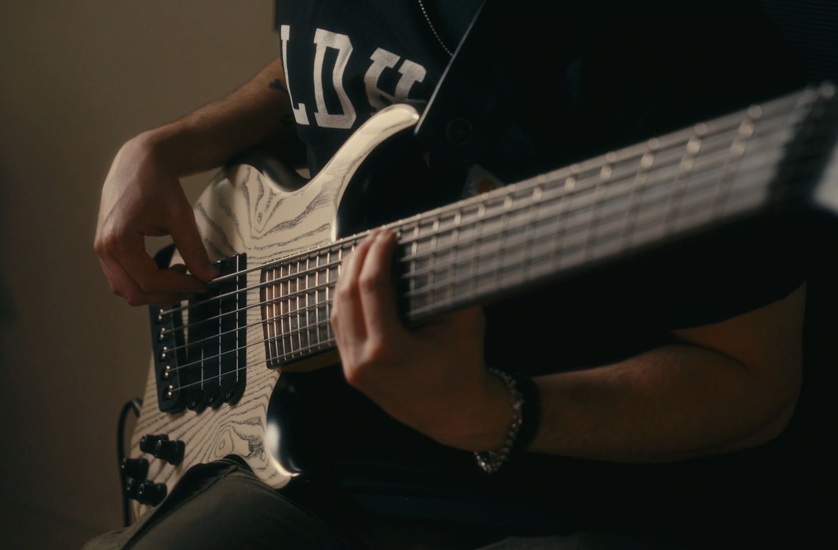 加拿大前卫金属/Djent INTERVALS  Nootropic (Bass Playthrough)哔哩哔哩bilibili