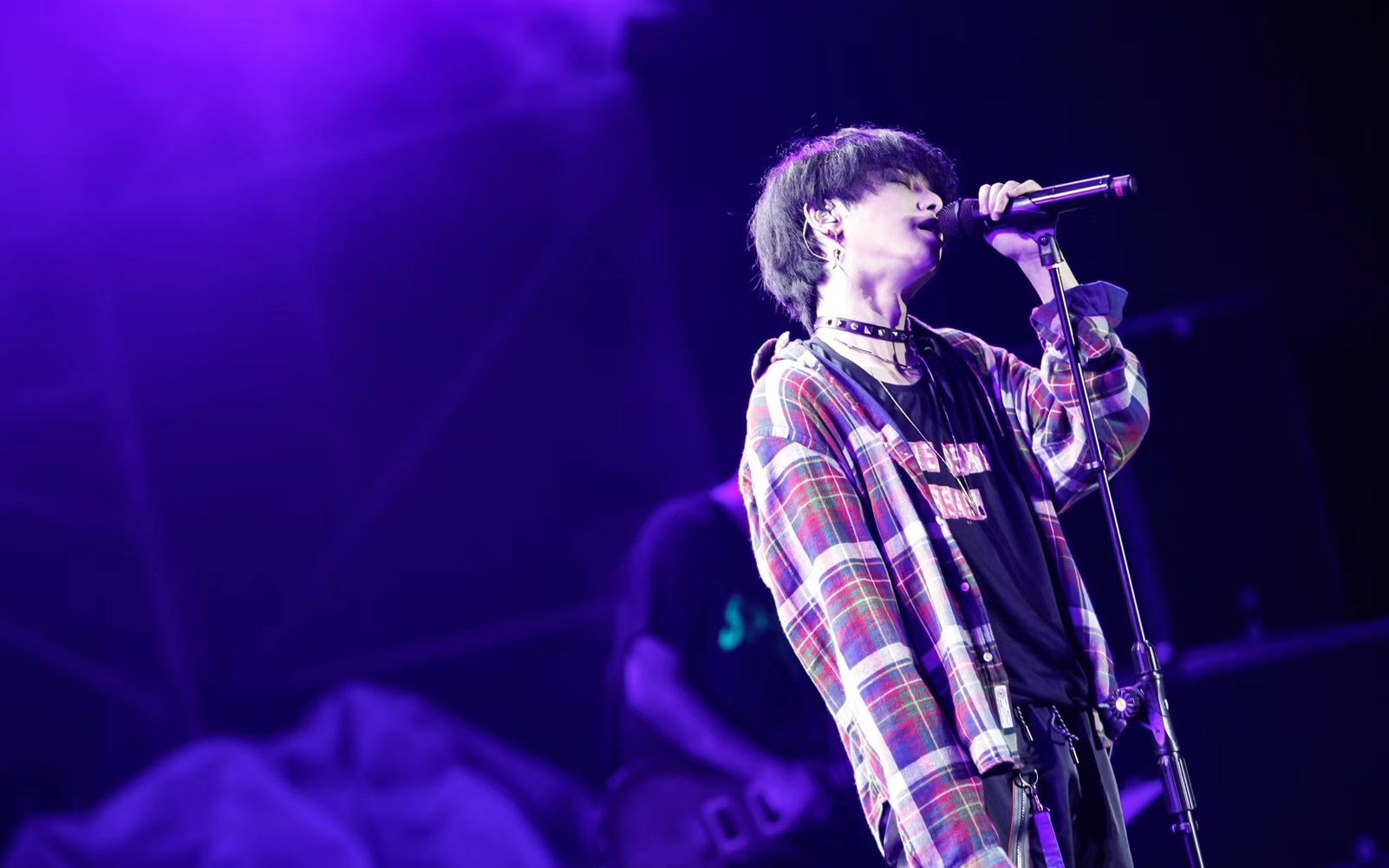 【华晨宇】9102新世界第一场音乐节燃炸成都bbf舞台!