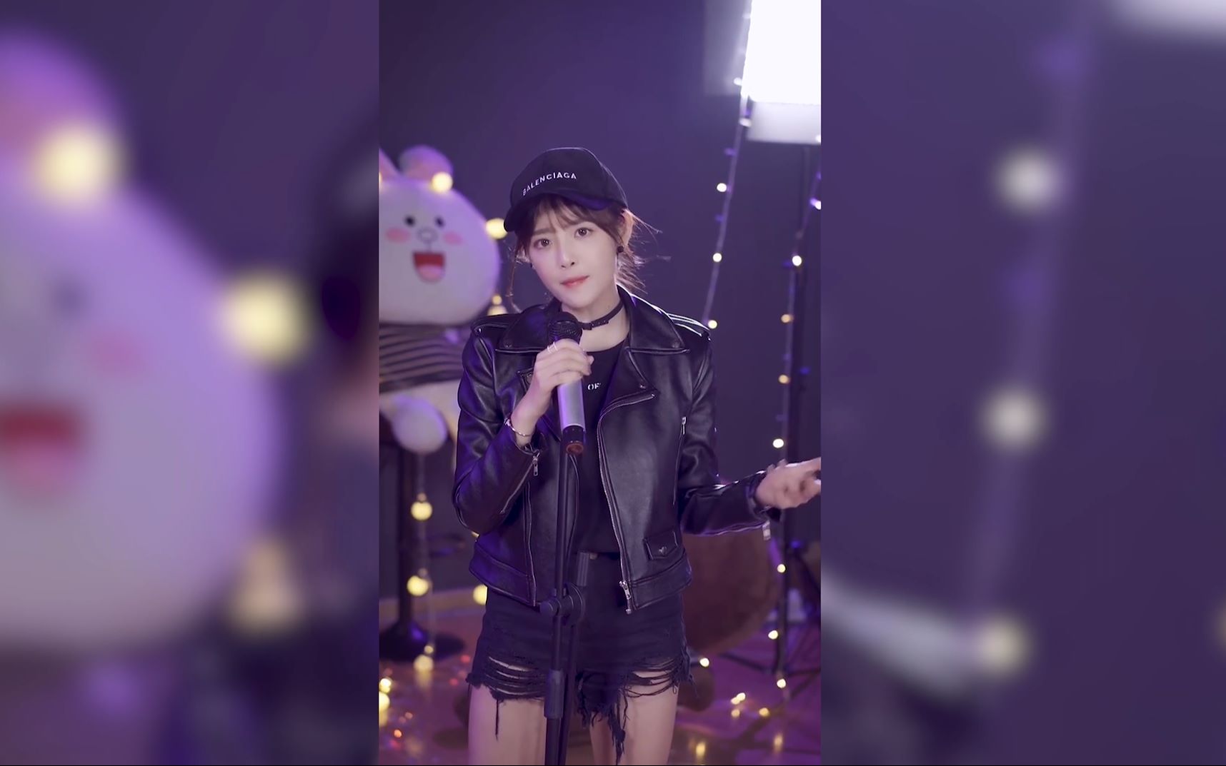 突然爆红的歌曲《沙漠骆驼》女生版送给你们,倾听视觉盛宴