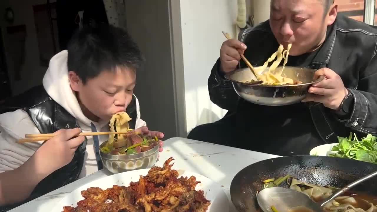 3斤牛頭肉,各種青菜,胖龍做河南