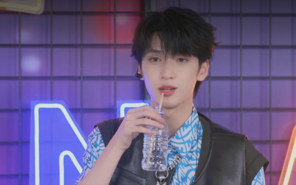 【严浩翔】17岁生日直播唱《for you》