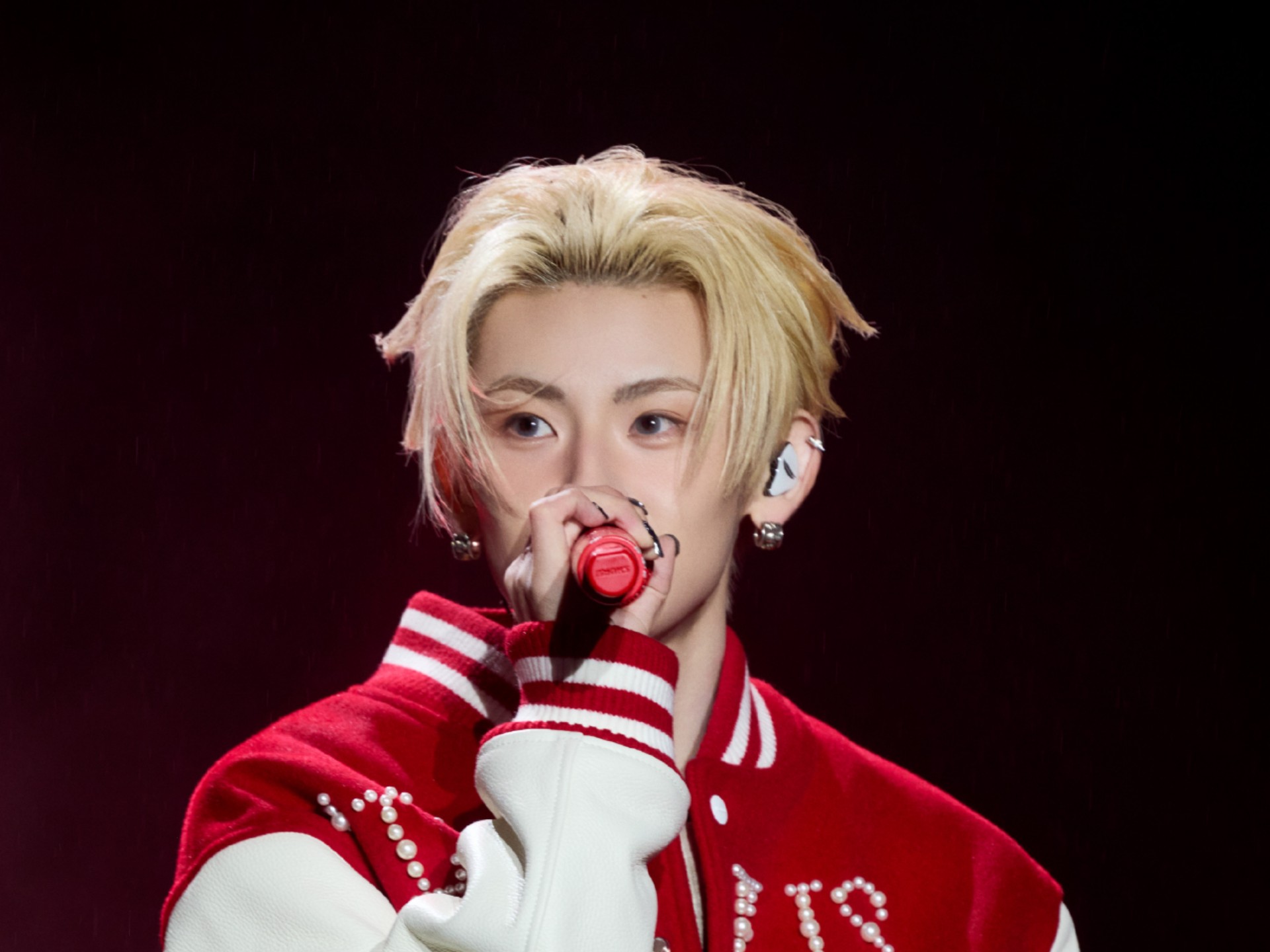 【小鬼王琳凯】 翻唱歌曲 舞台