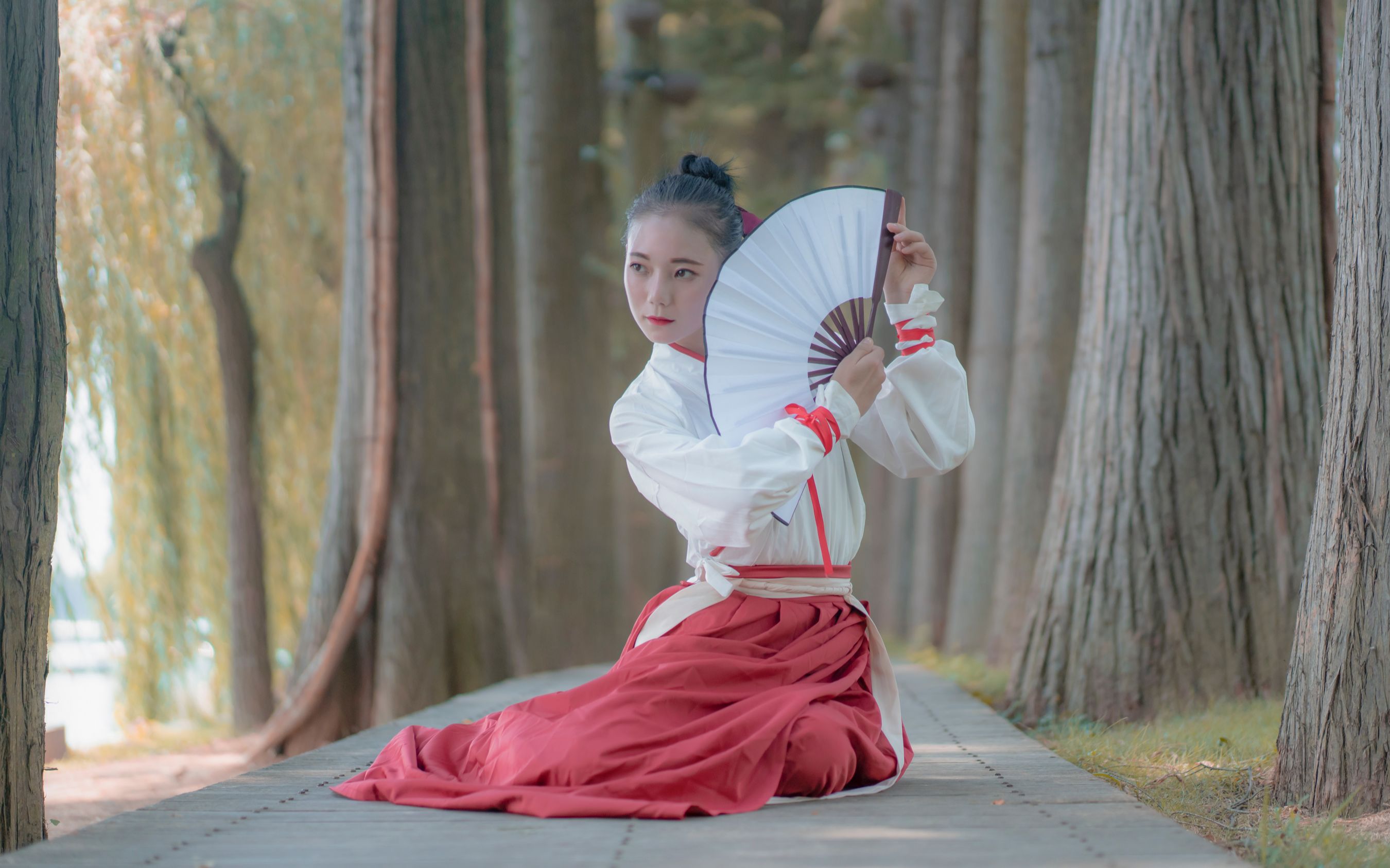 古典舞姑娘舞姿倾城小生哎哎这快艇不错