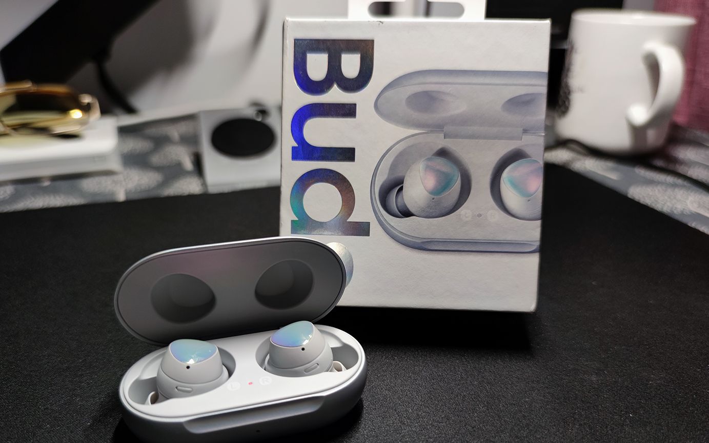 三星galaxybuds莫奈彩开箱简单上手,京东599下手