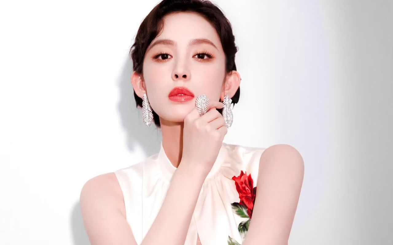 【古力娜扎】这姐的脸蛋和身材真的一绝!