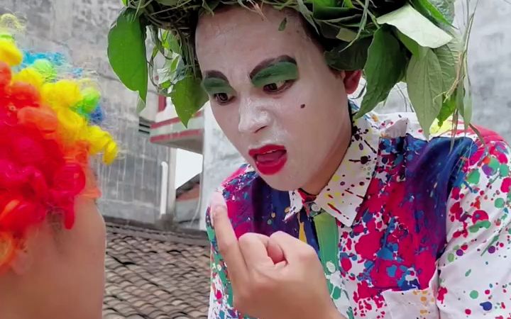 爱丽丝梦游仙境搞笑模仿