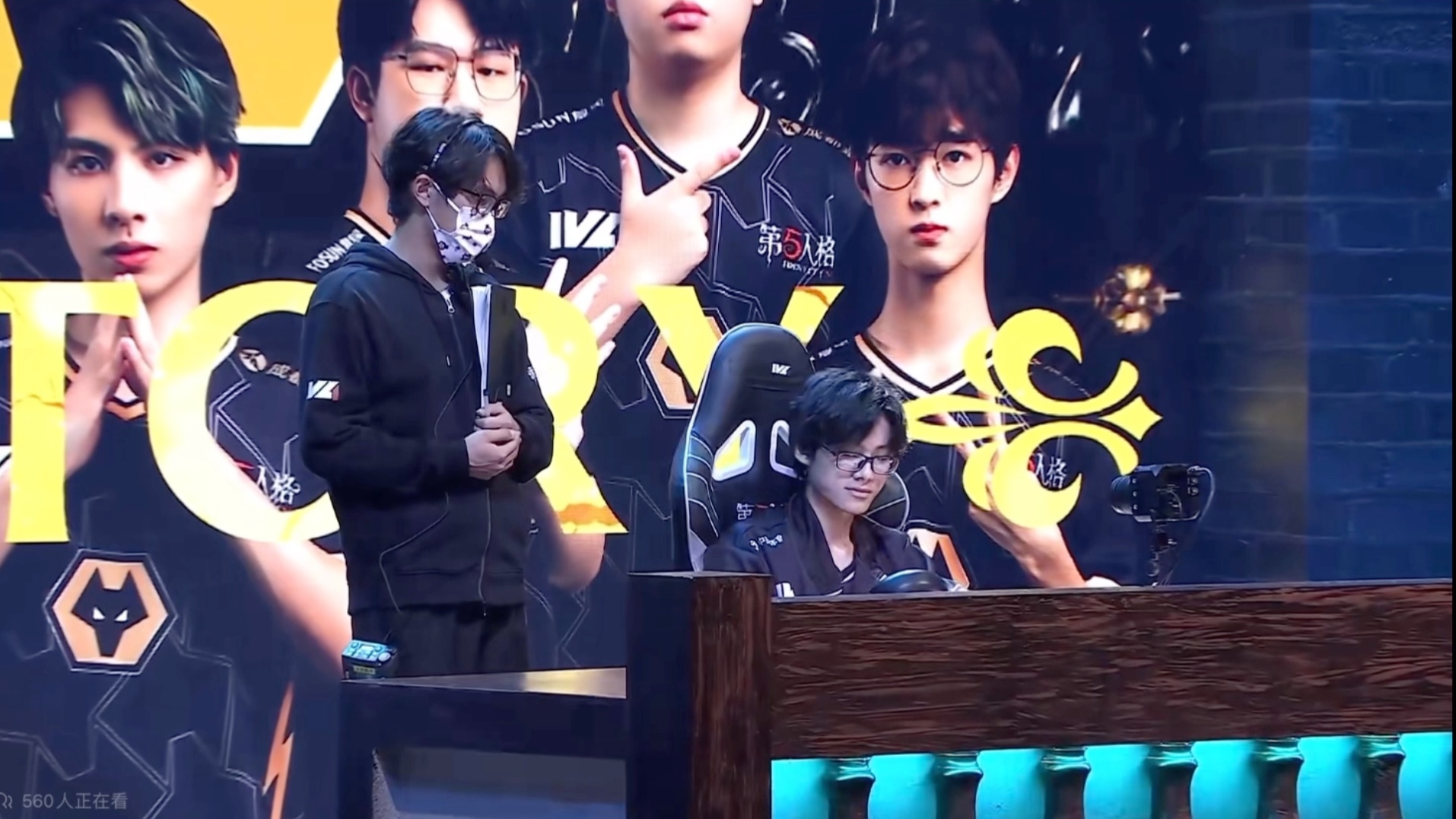 【给点低保吧】你在笑什么呢