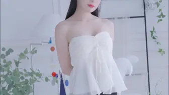 HeeSol小姐姐的薄纱抹胸包臀裙穿搭