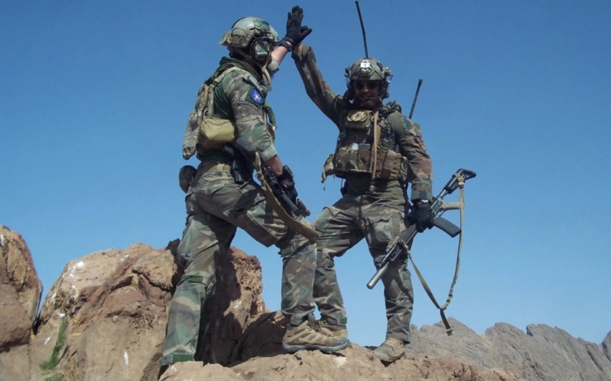 肥宅马骚客与加州女孩