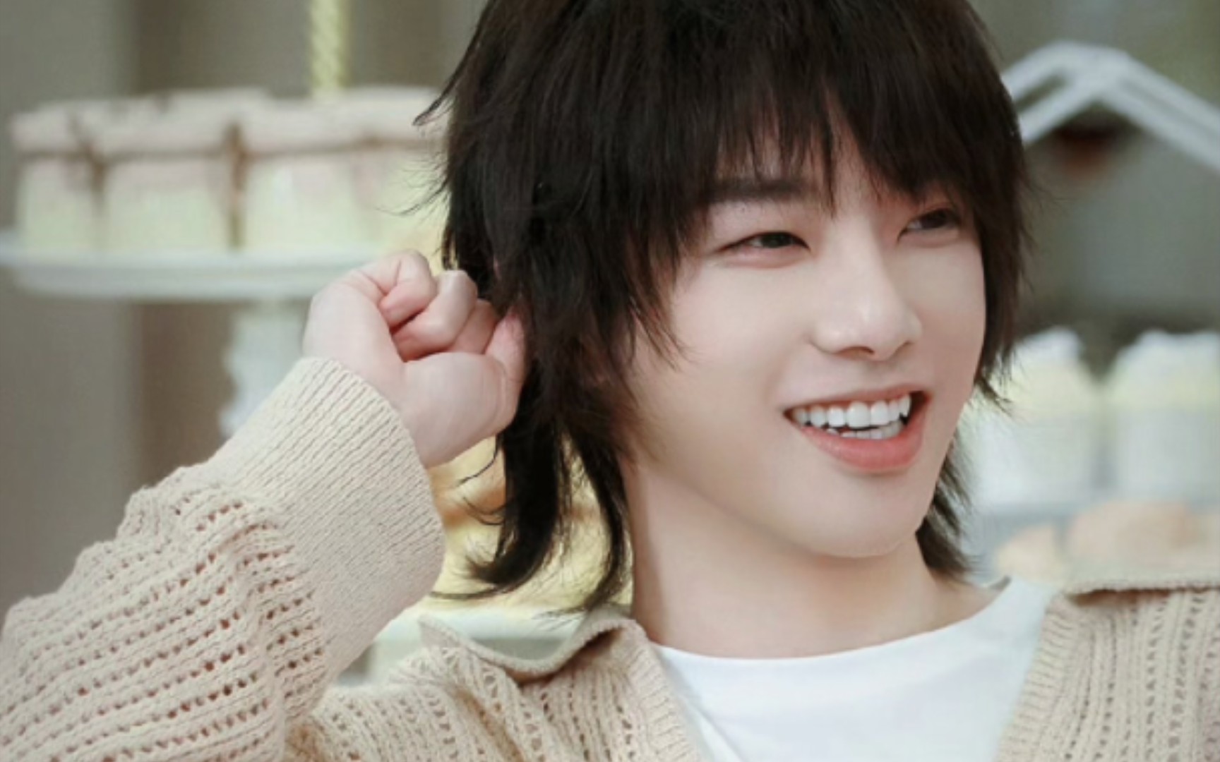 华晨宇水仙剧卷飒错位2