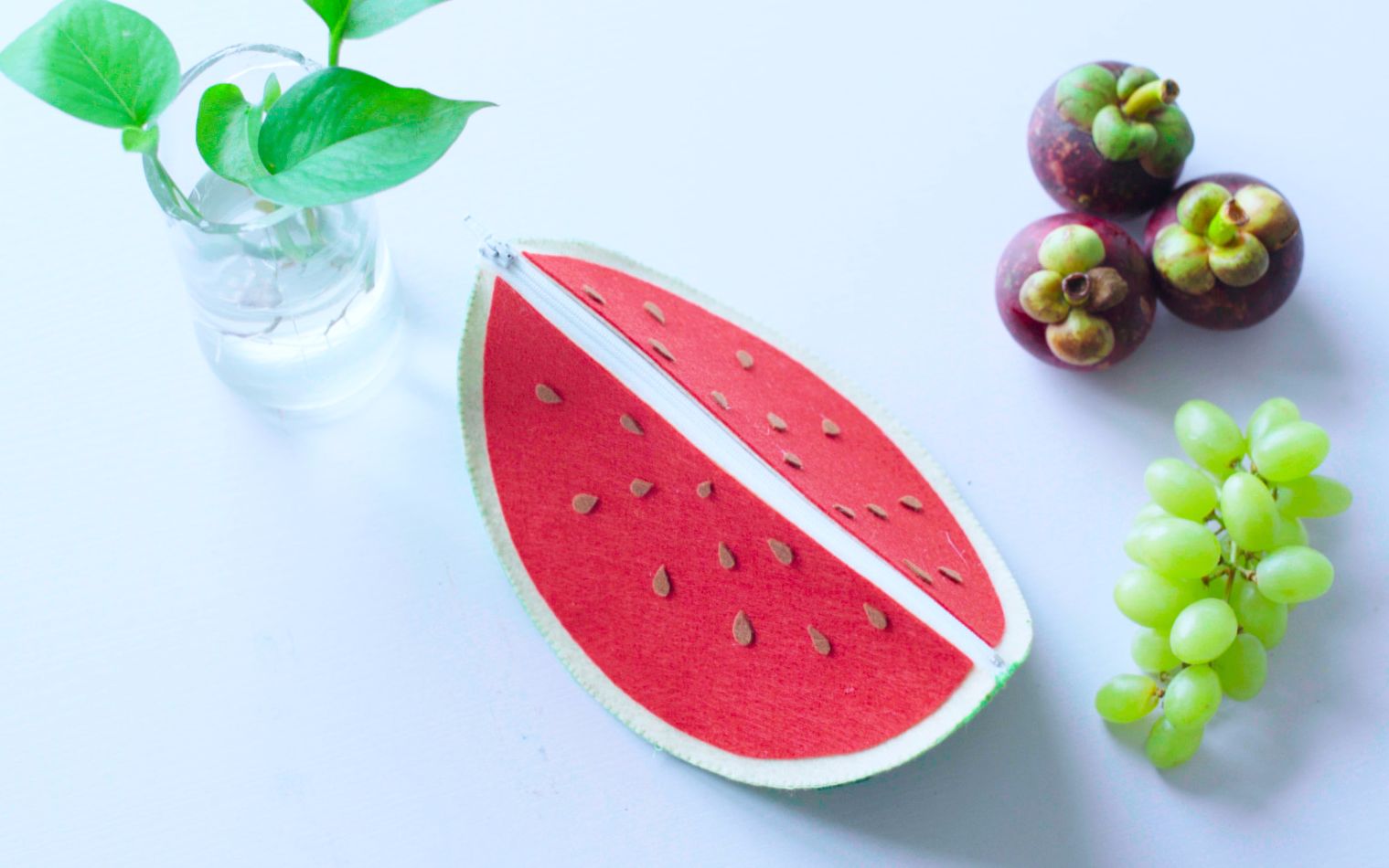 重庆热惨了,做个不织布冰镇西瓜包,于是吃货遭不住了,包悲剧了.