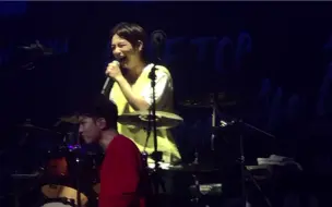 Video herunterladen: 【N.Flying/Note5】当小奶狗遇上狼｜协:rua!   褶:啊呜呜呜啊。这个12秒的视频我看了715遍