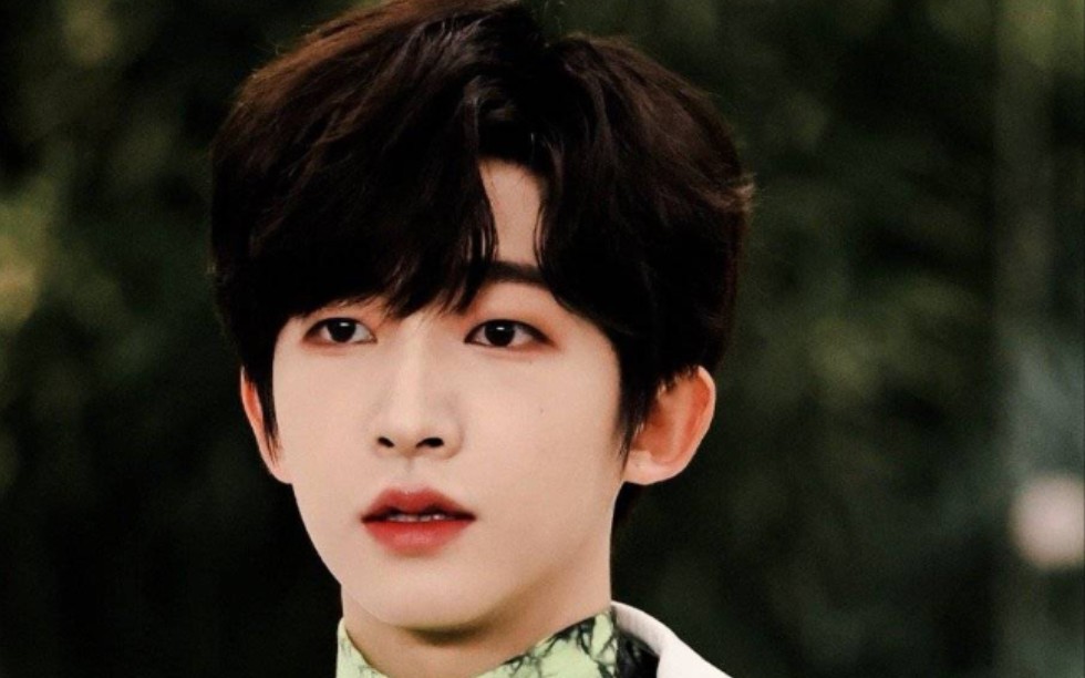 活动  没人可以不喜欢小刘宇的脸颊肉肉,刘宇也不行,呜呜