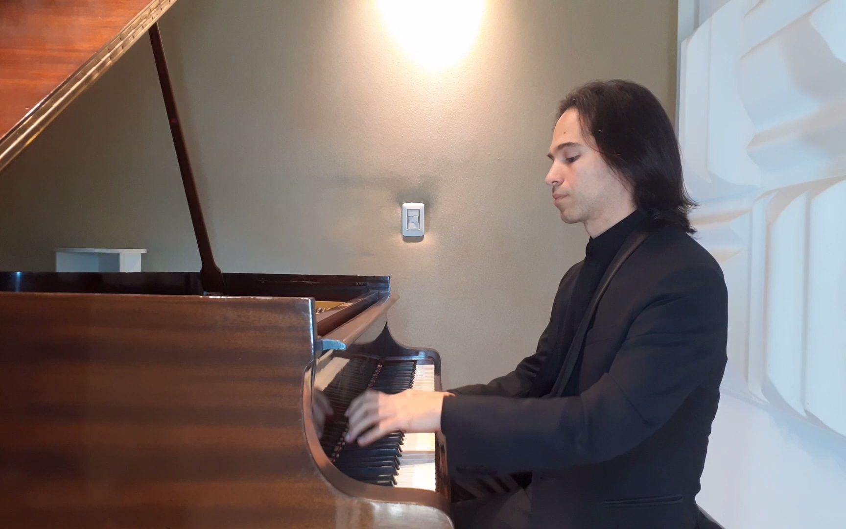 [图]马勒第五交响曲之葬礼进行曲(第一乐章)钢琴版 Horacio Lavandera演奏