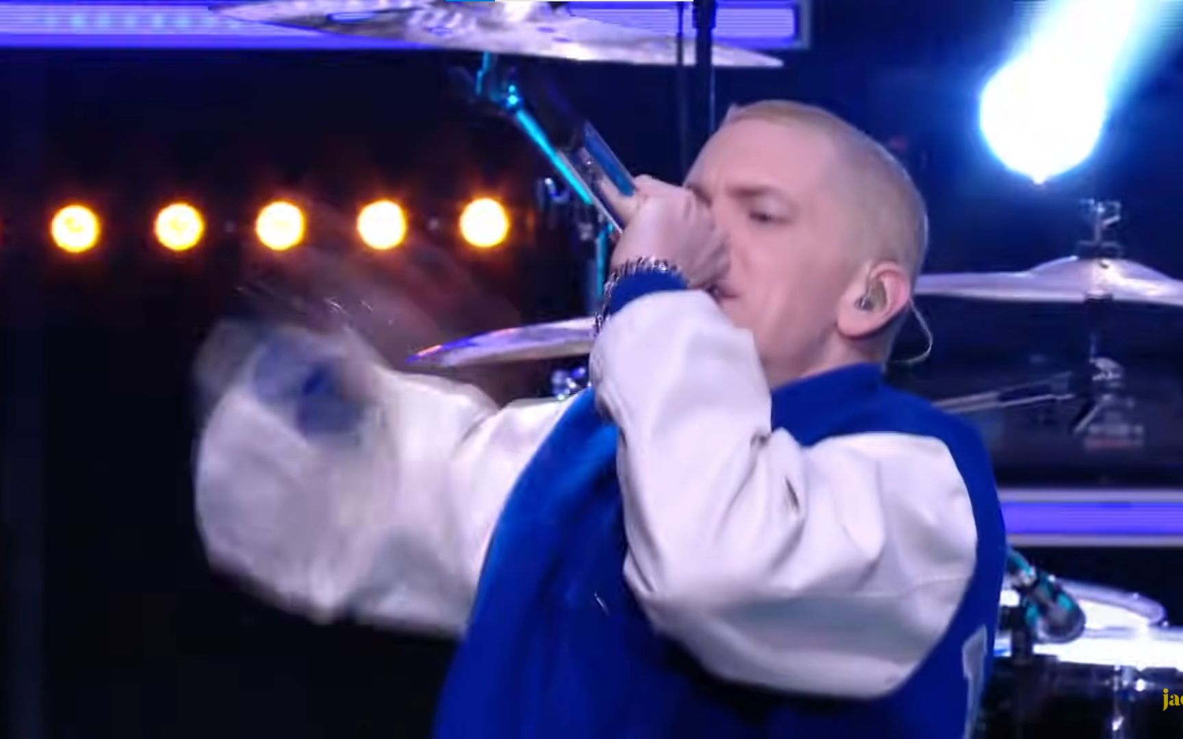 【法国现场】Eminem  Berzerk (Live du Grand Journal) 2013.12.05哔哩哔哩bilibili