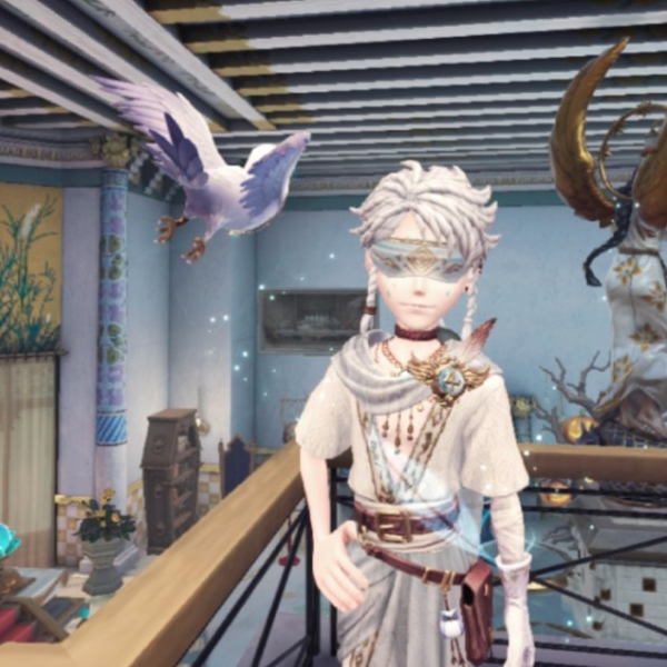 第五人格:四周年礼盒限定皮肤先知白展示（含家具互动）_手机游戏热门视频