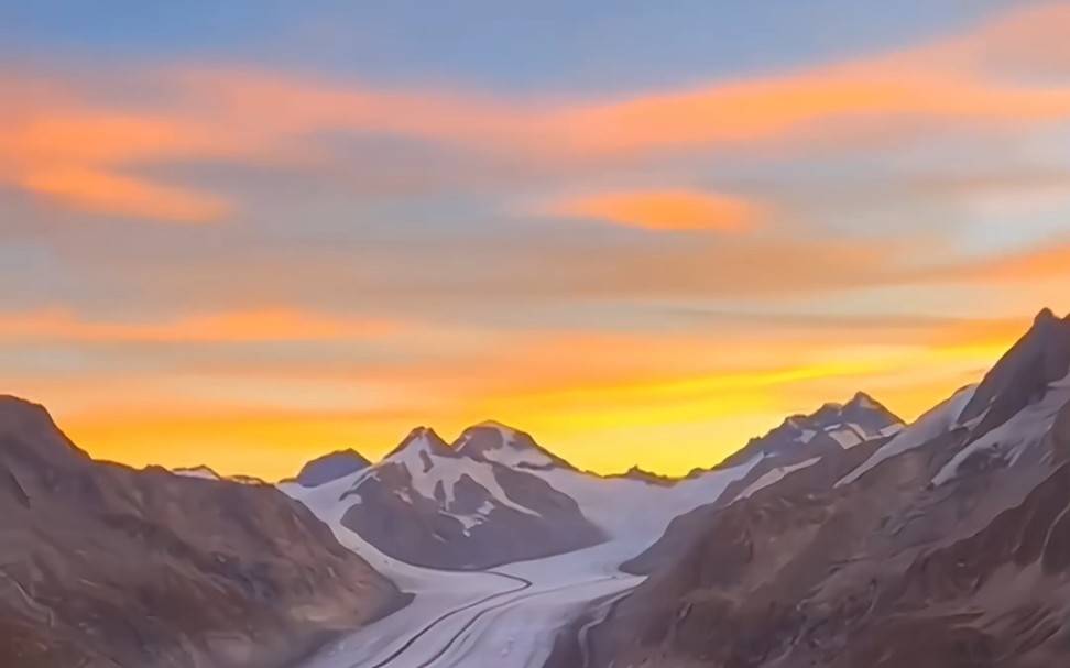 迎着光做最自由的自己 志在山顶的人 不会贪恋山腰的风景.