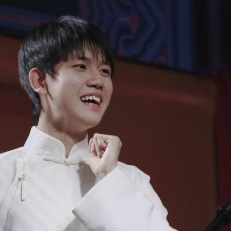 你是我满眼星光的男孩于子淇