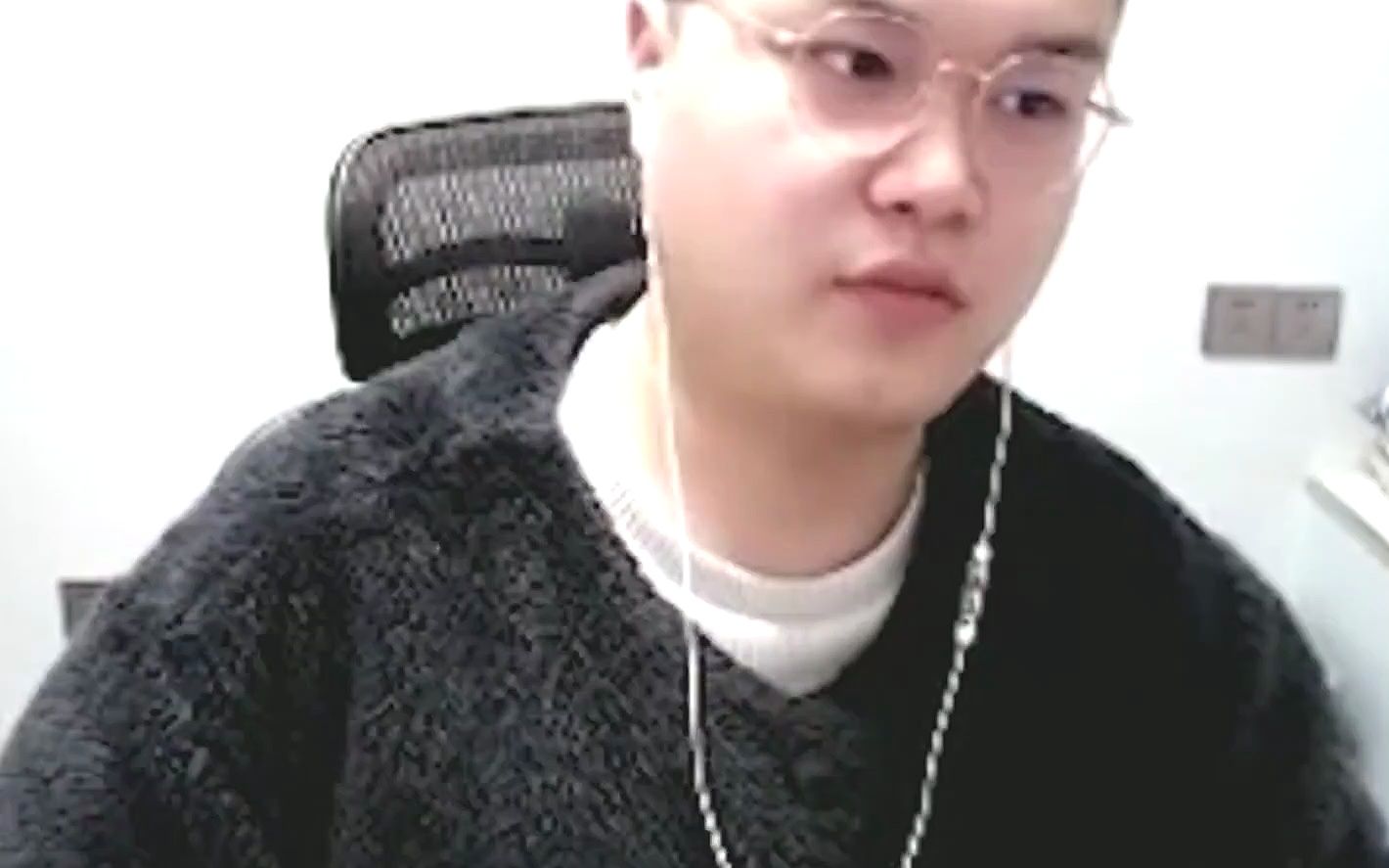 jjking变身玩出新花样,摆烂刚重新上线,不吃几个举报良心不安!