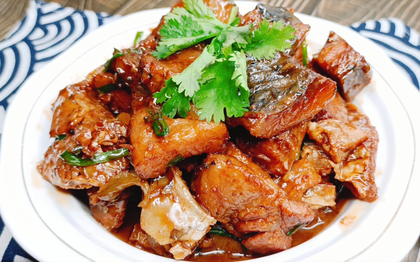 苏北家常菜之咸鱼五花肉,两种食材融合,味道真的绝了,妙不可言