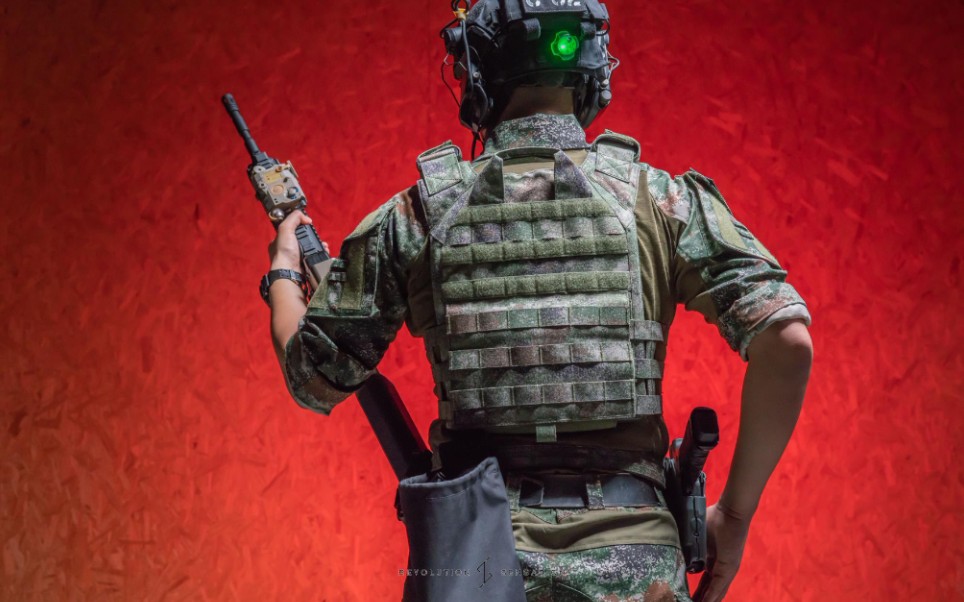 武警特战队员的装具改革新选择赤旗战术pav战术背心