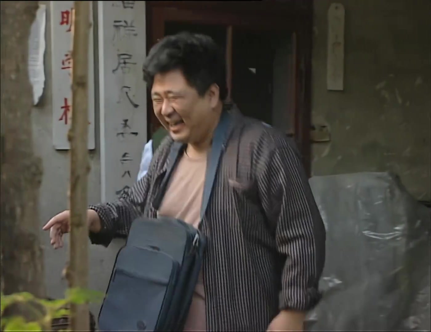 张大民:美女未婚夫去世,自己又得白血病,哥哥笑着笑着就哭了