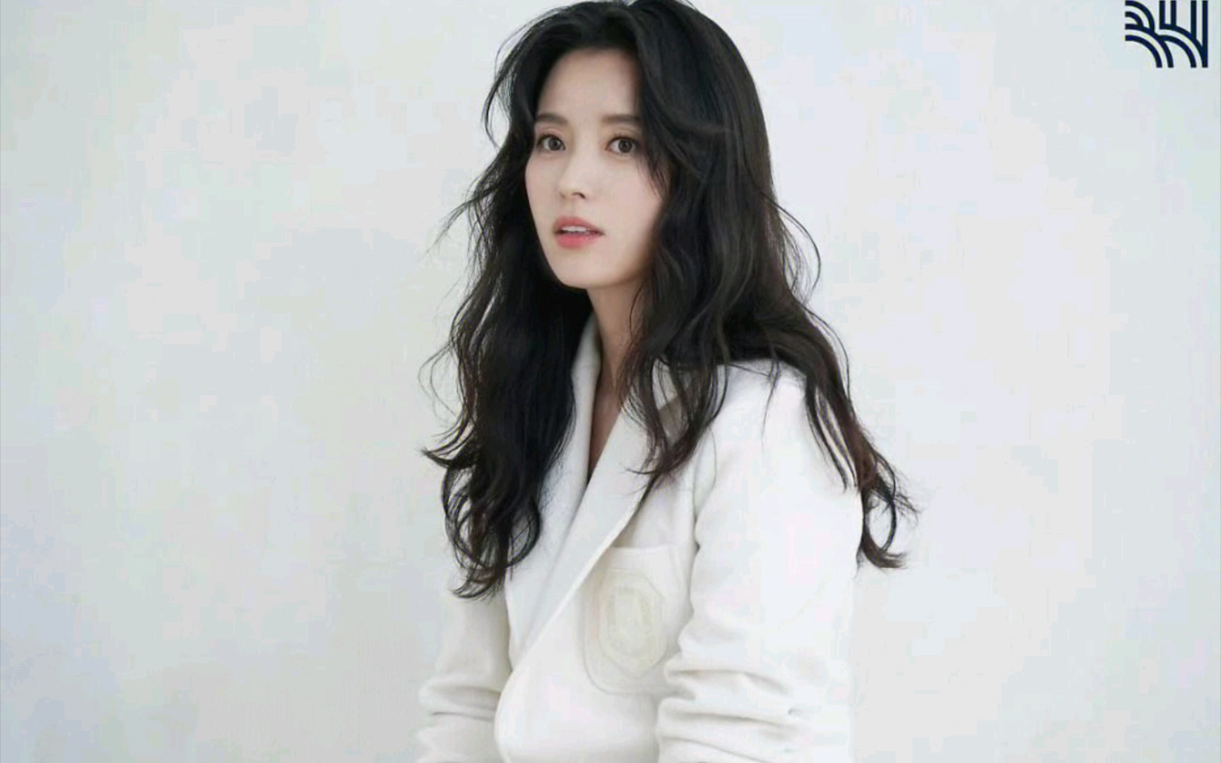 每日安利kpop爱豆,大美女韩孝周就很不错就很棒支持哦!